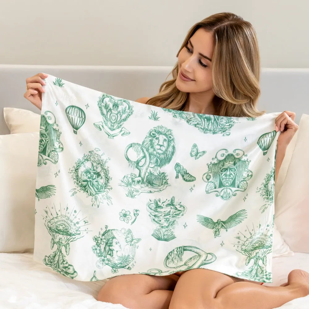 Wicked™ Amazafying Green Standard Pillowcase