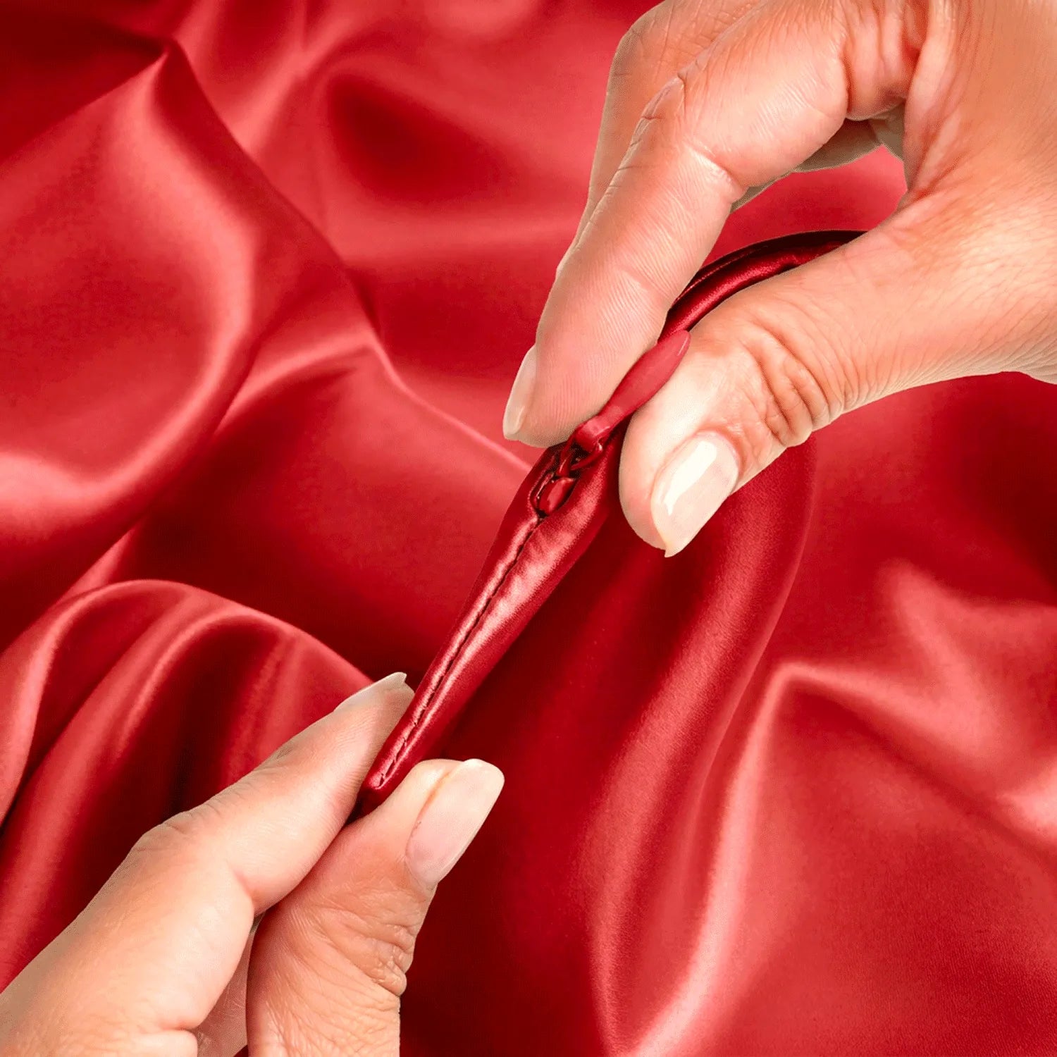 King Pillowcase - Red