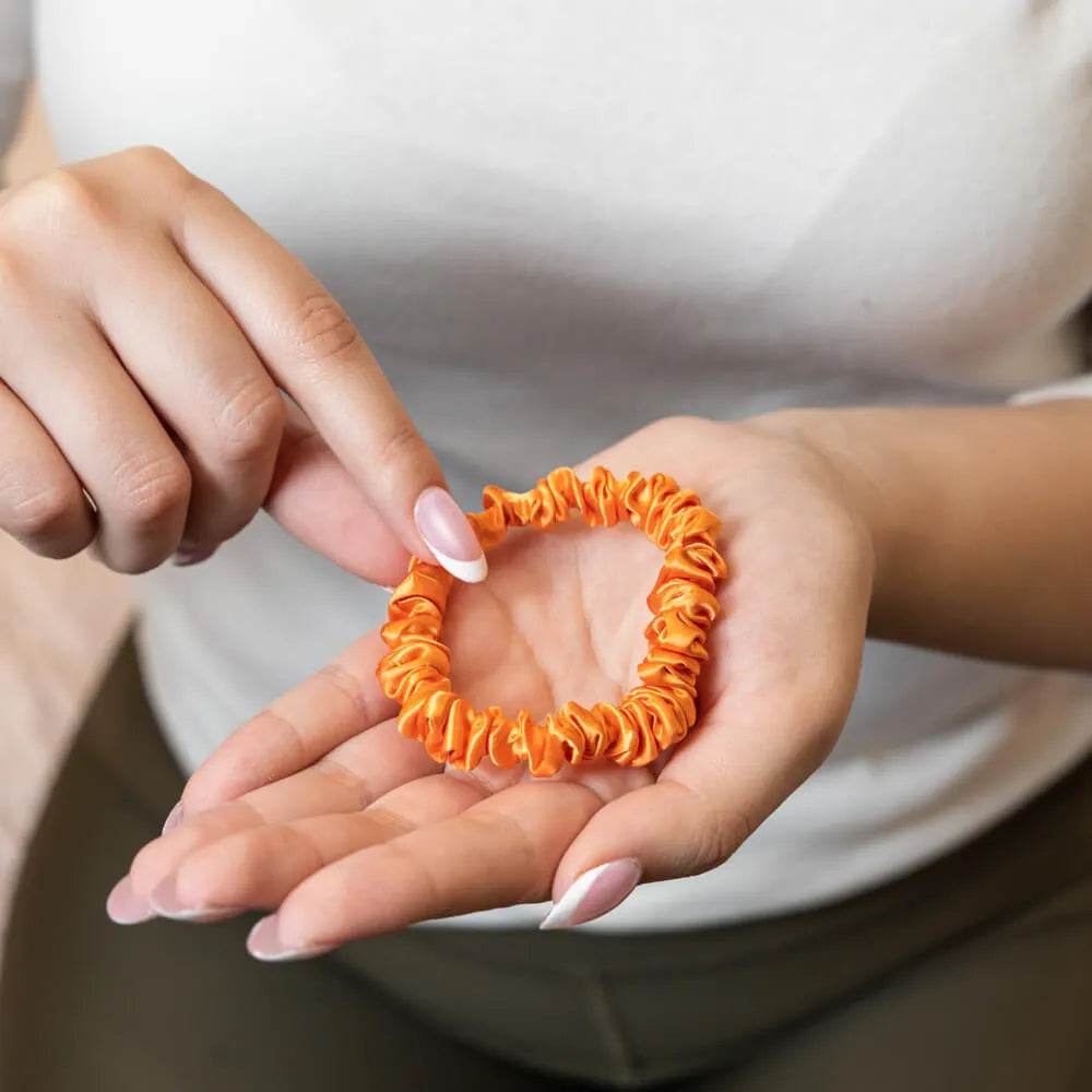 Blissy Skinny Scrunchies in Coral