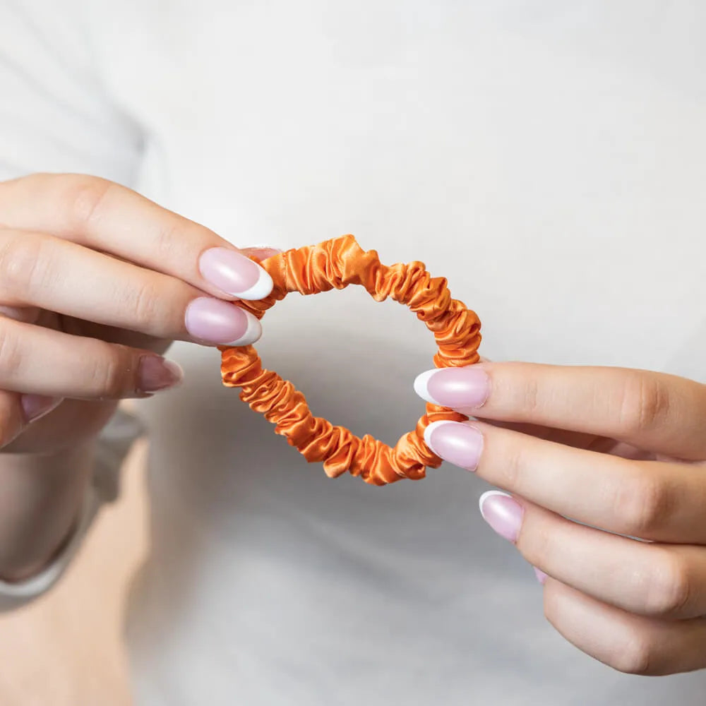 Blissy Skinny Scrunchies in Coral