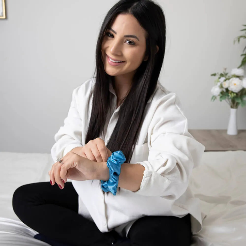 Blissy Scrunchies in Aqua