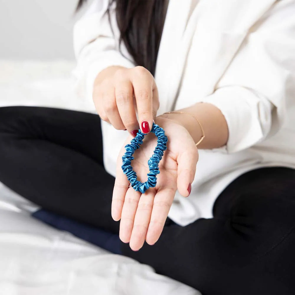 Blissy Skinny Scrunchies in Aqua