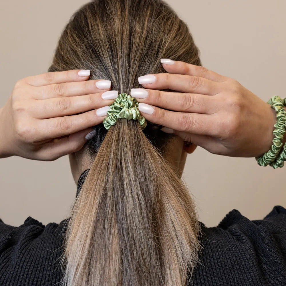 Blissy Skinny Scrunchies in Olive