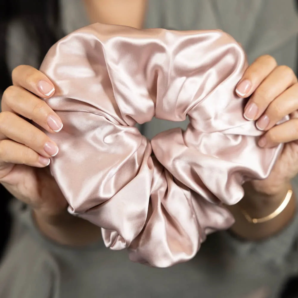 Blissy Extra-Large Scrunchie in Pink