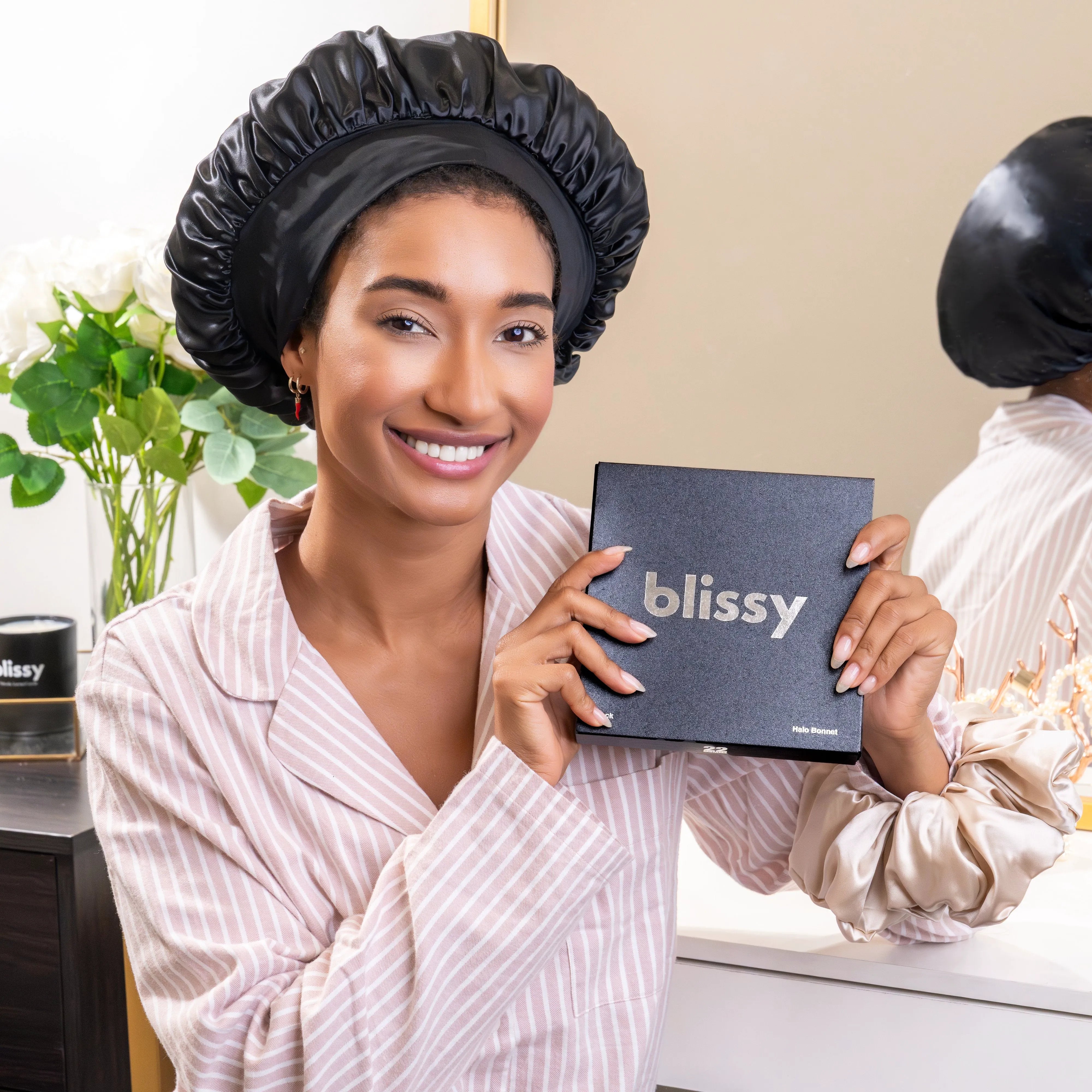 Blissy Halo Bonnet in Black
