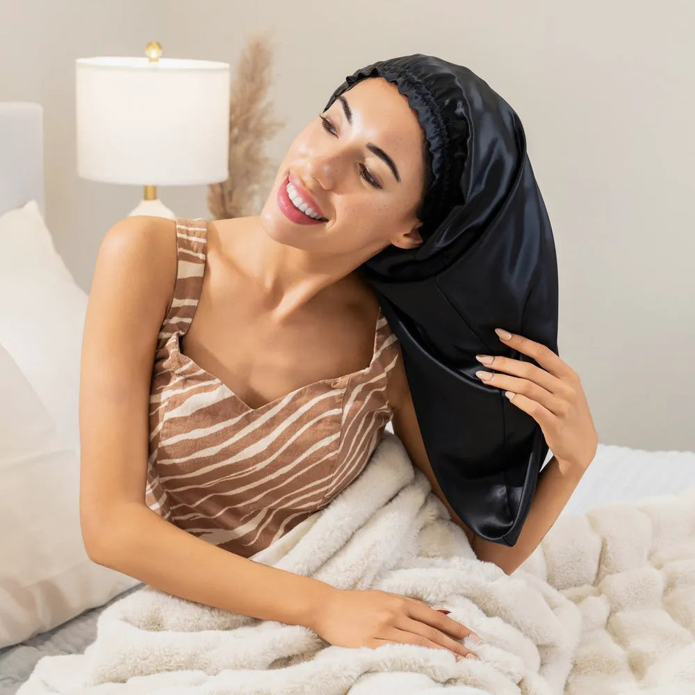 Blissy Cascade Bonnet in Black