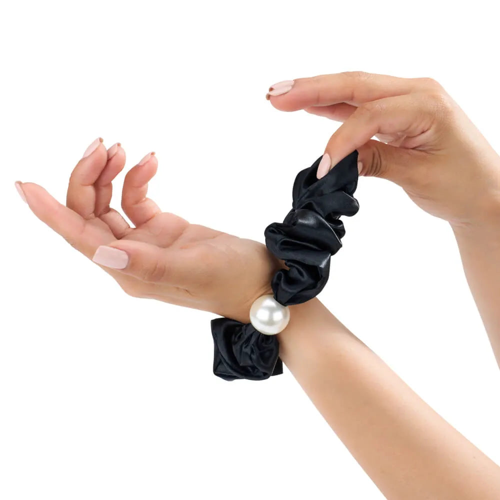 Blissy Pearl Scrunchie - Black