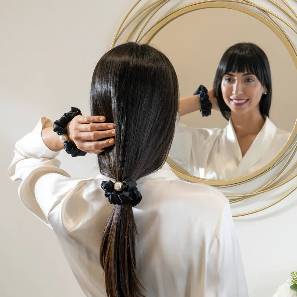 Blissy Pearl Scrunchie - Black