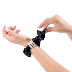 Blissy Petite Pearl Scrunchies in Black