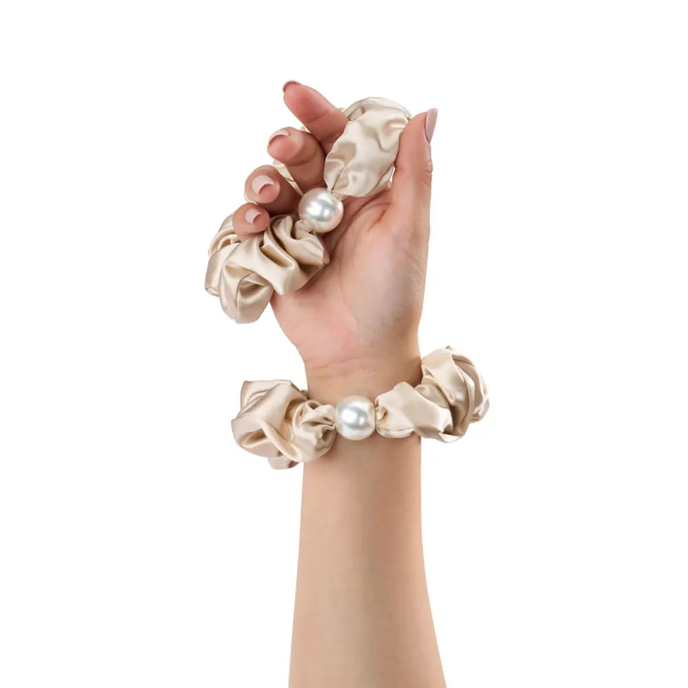 Blissy Pearl Scrunchies in Champagne