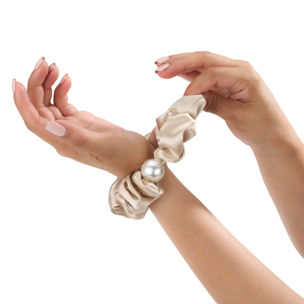 Blissy Pearl Scrunchies in Champagne