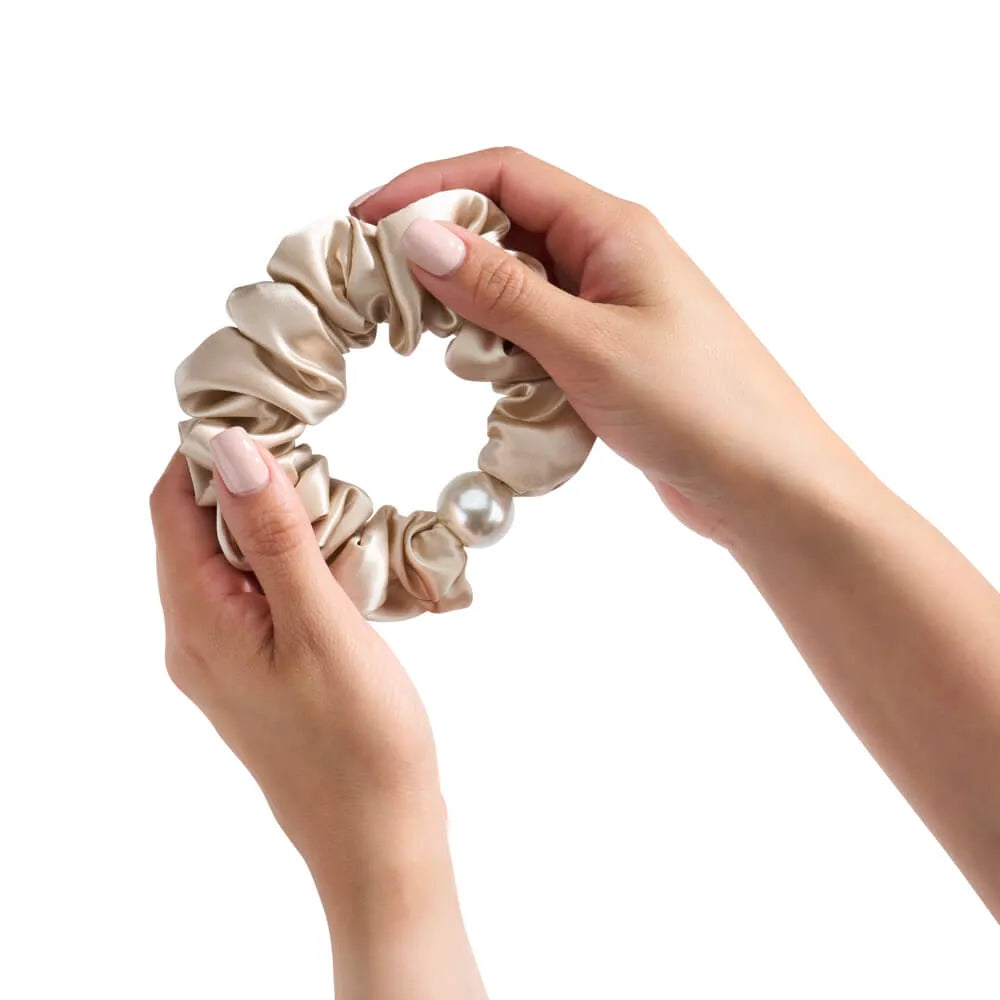 Blissy Pearl Scrunchies in Champagne