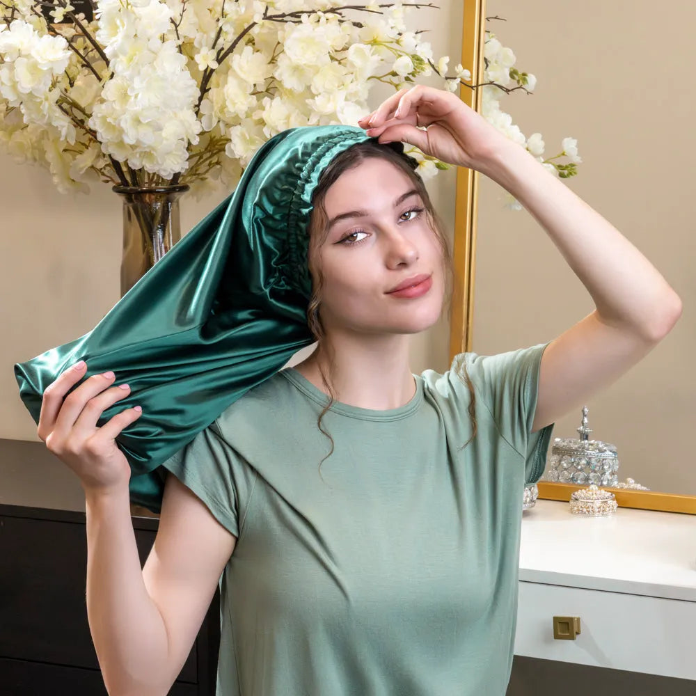 Blissy Cascade Bonnet in Emerald