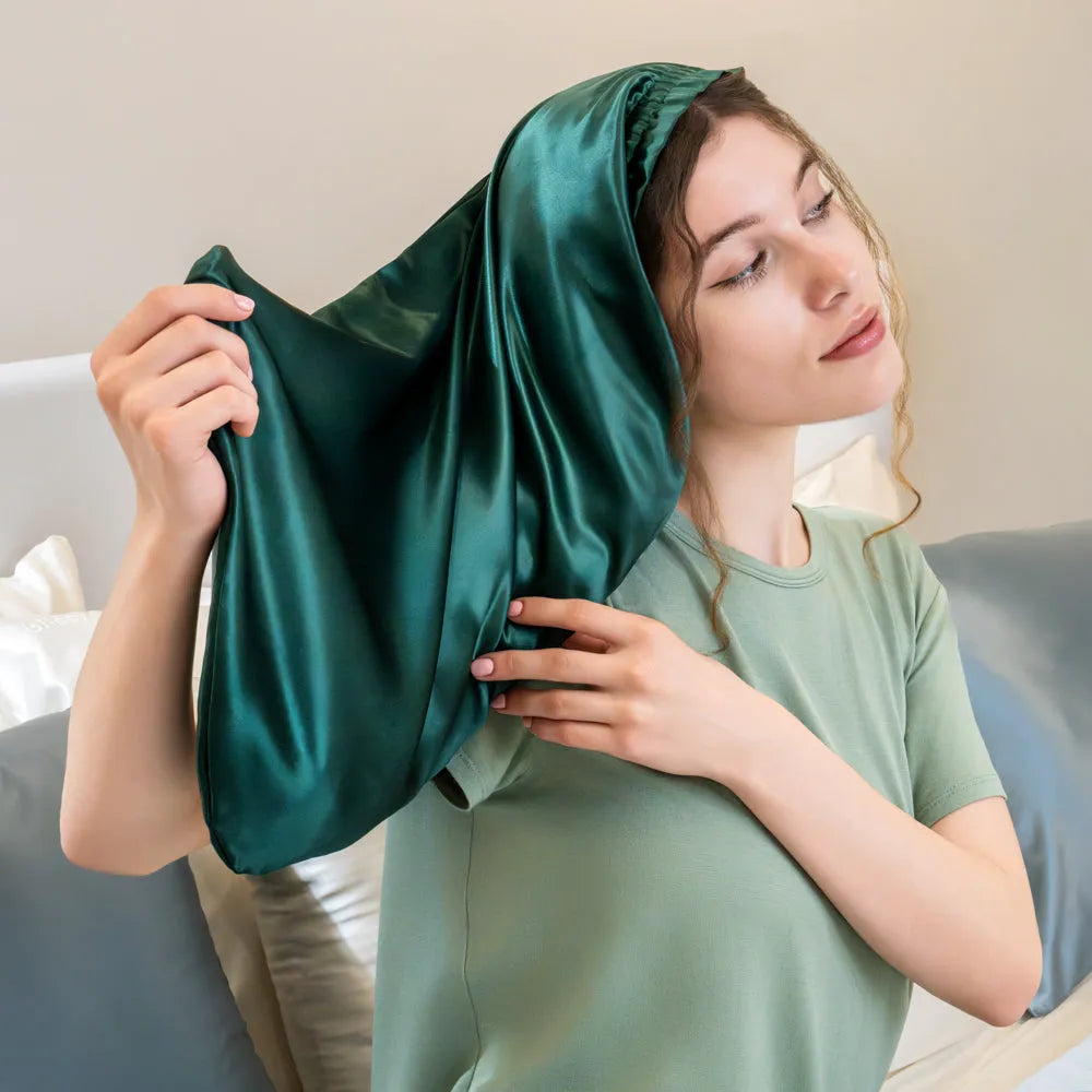 Blissy Cascade Bonnet in Emerald