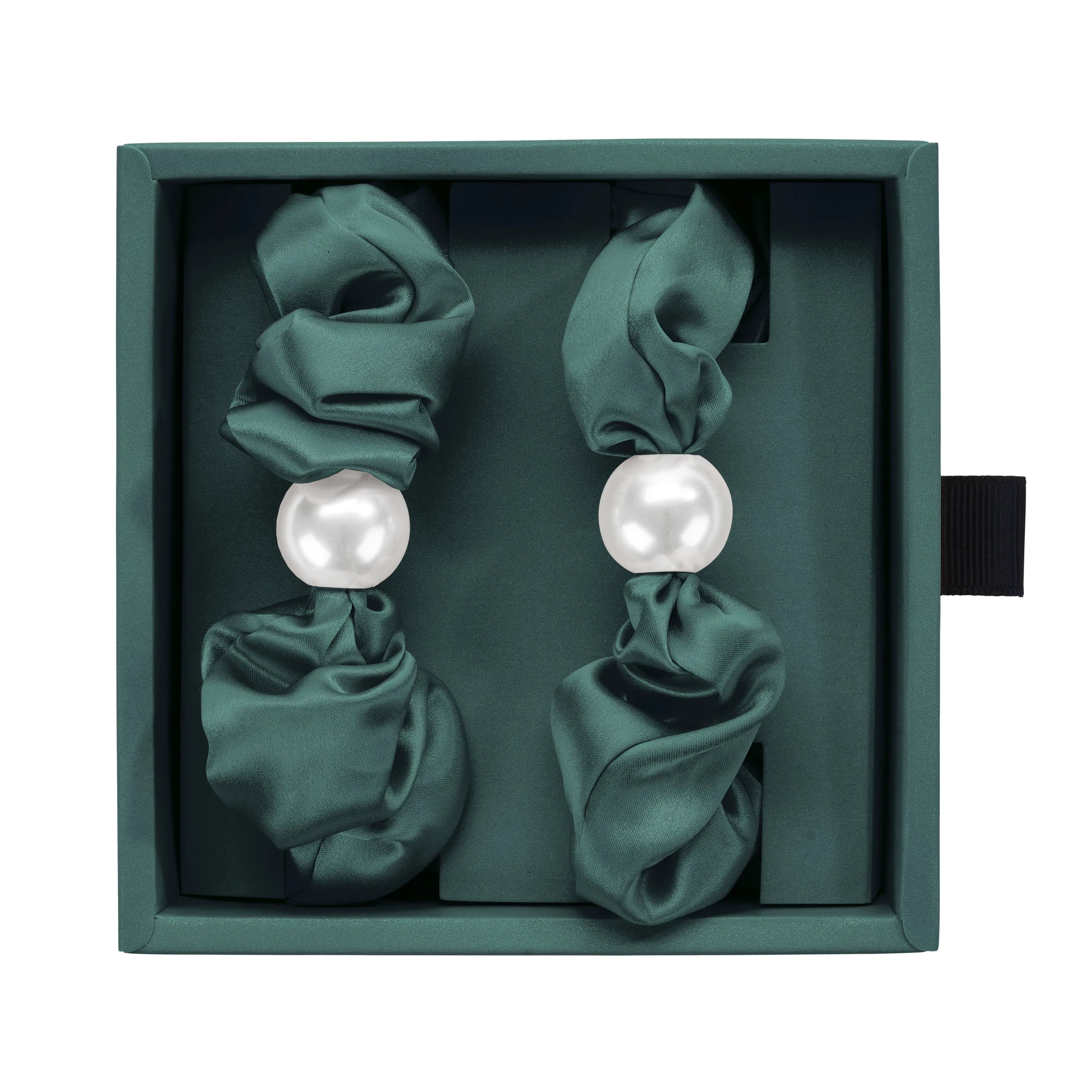 Blissy Pearl Scrunchies in Emerald