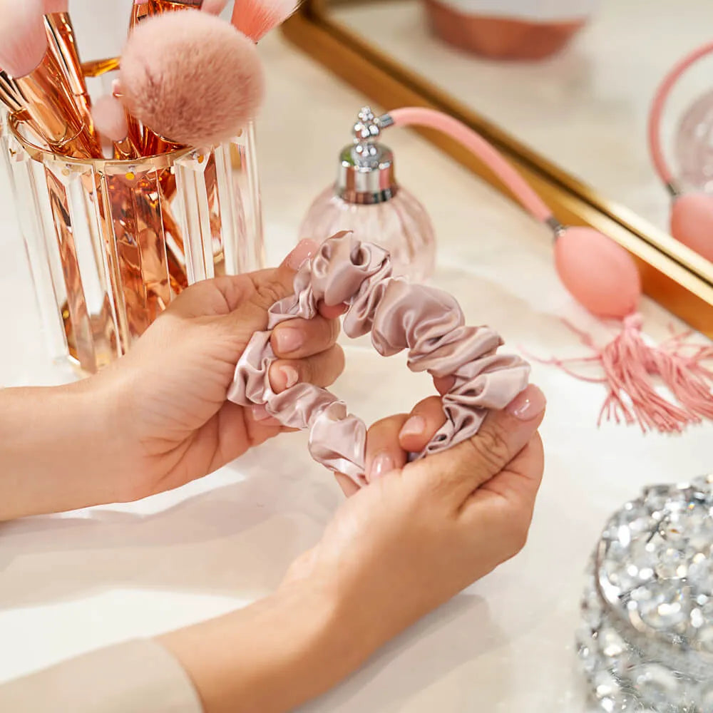 Blissy Scrunchies in Pink