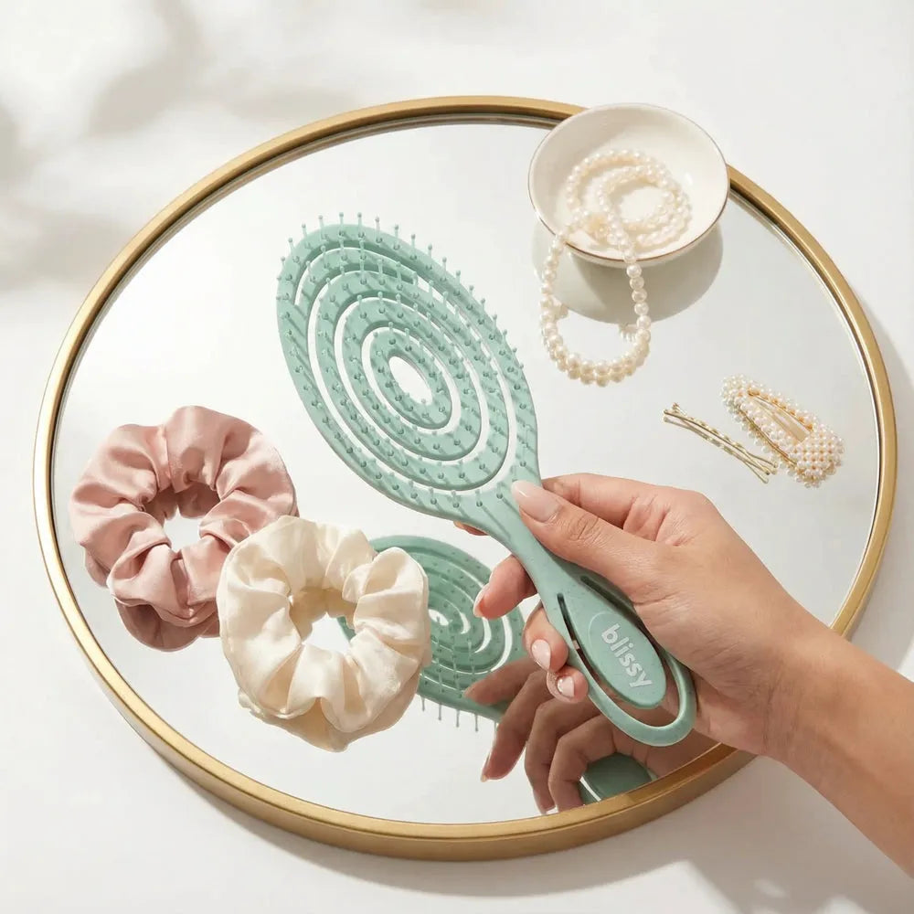 Blissy Detangling Brush in Teal