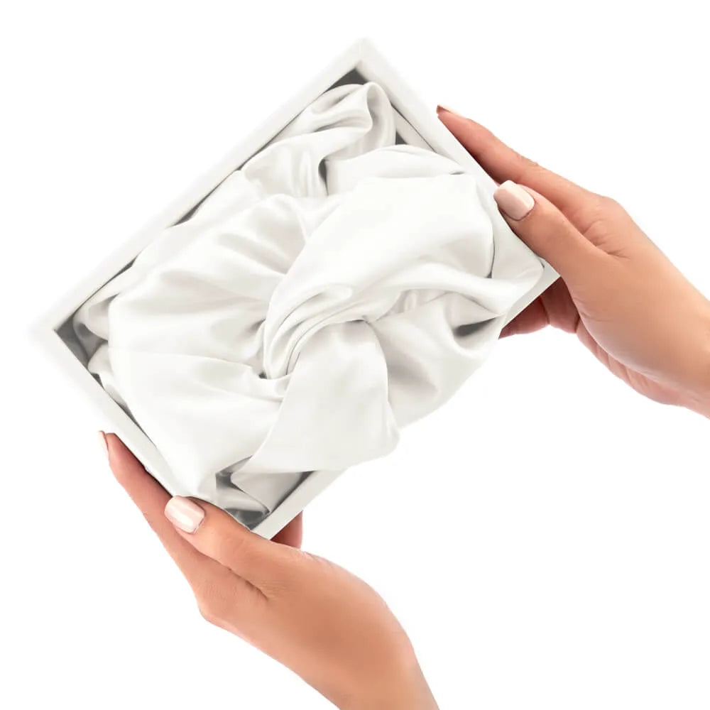 Blissy Bonnet, White, Large