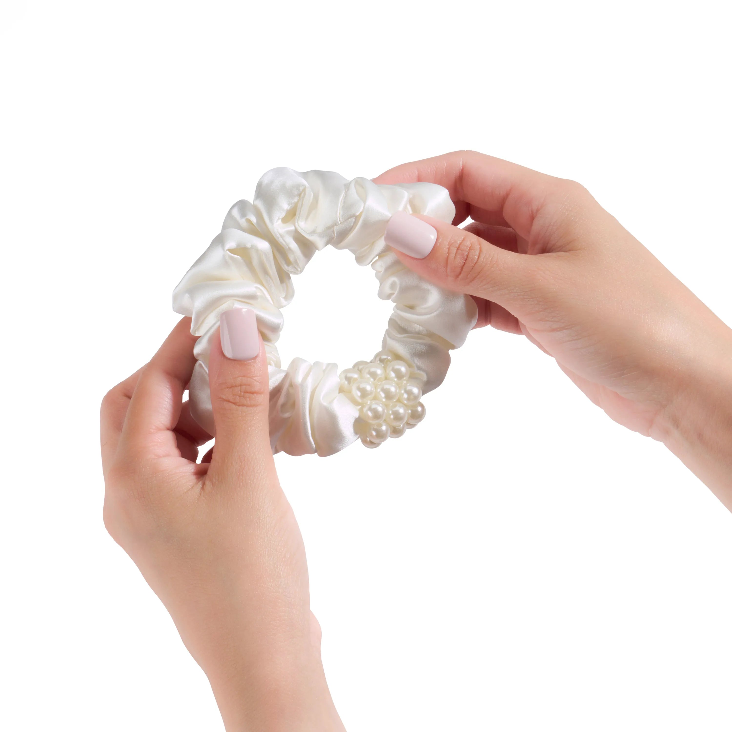 Blissy Petite Pearl Scrunchies in White